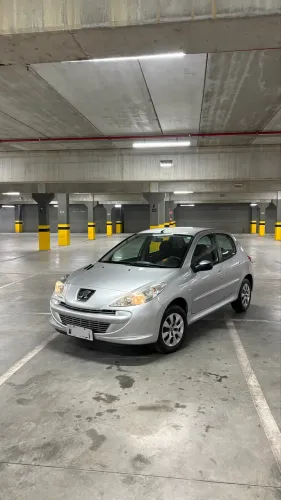 Peugeot 207 XR 1.4 Flex 8V 5P 2013