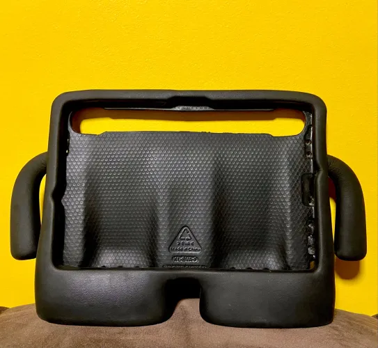 Capa para Tablet boneco bracinho preta para Samsung A9+ 11 polegadas 