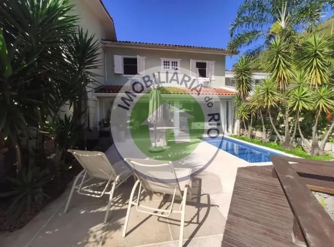 Casa de 250m², 4 suítes no condomínio Morada do Canal no Porto Frade - Angra dos Reis