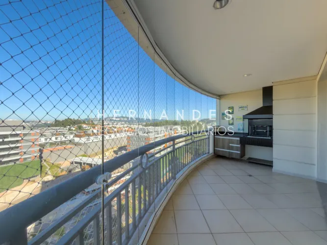 Imóvel de alto padrão em Santana de Parnaíba-SP: Apartamento com 3 quartos, 2 suítes e 123