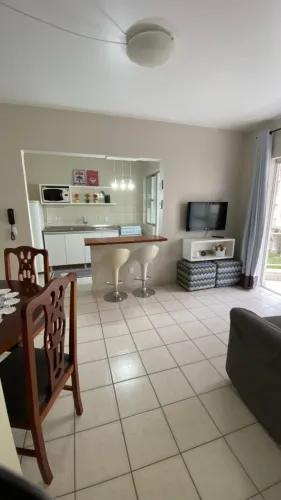 Apto 2 quartos, Próximo a UFSC