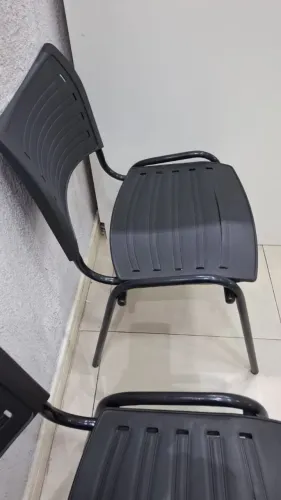 Cadeira Preta até 180 kg