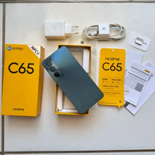 Celular em Estado de Novo Realme C65 256GB 16GB Ram