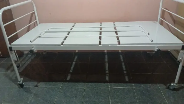 Cama Hospitalar + Colchão (4 meses de uso)