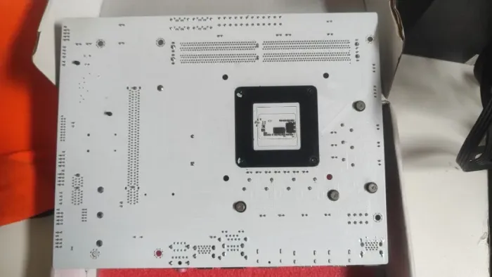 Kit Placa-Mãe Erying Polestar HM570 + Intel Core i9-11980HK Onboard Micro-ATX