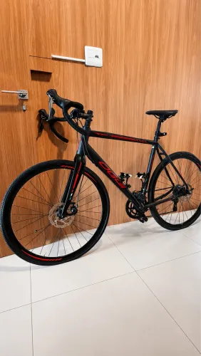 Bicicleta Oggi Velloce Disc - Aro 700 | Tamanho L/XL