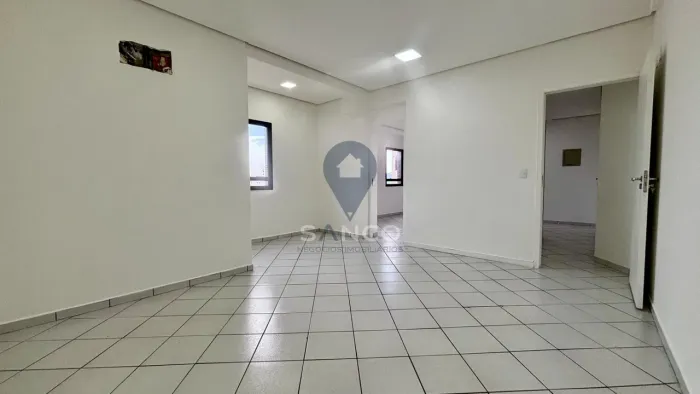 SALA COMERCIAL PARA LOCAÇÃO, NO CONDOMÍNIO JATOBÁ, NO BAIRRO CENTRO, NA CIDADE DE JUNDIAÍ