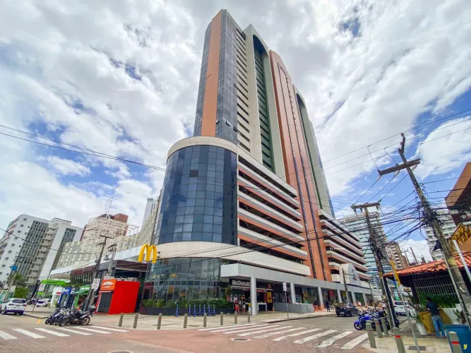 Sala comercial na Av. Beira Mar com 1 vaga de garagem