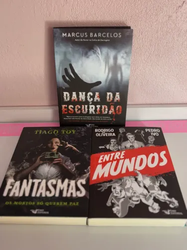 3 Livros da Editora Faro Editorial ( Entre Mundos , Dança da escuridão e Fantasmas )