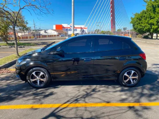 Chevrolet Onix Hatch LTZ 1.4 8V Flex Aut. 4P 2019