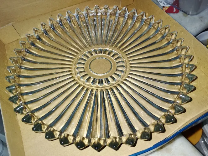 Linda Travessa de Bolo. para embelezar sua mesa.