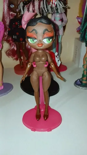 Boneca sucata lol omg custom, não finalizada