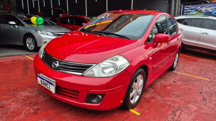 Nissan Tiida SL 1.8/1.8 Flex 16V Aut. 2012