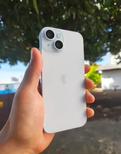iPhone 15 branco 256 giga