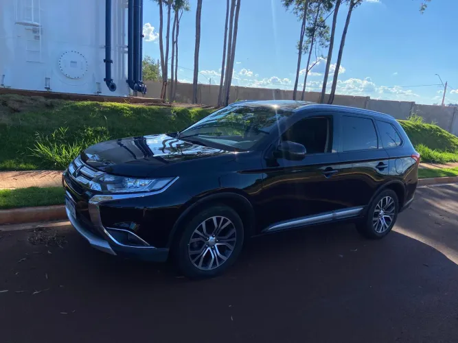 Mitsubishi Outlander Comfort 2.0 16V Aut. 2018