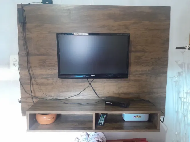 Painel com Tv LG de 14 polegadas