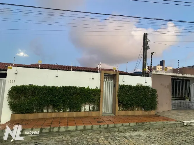 Casa com 4 dormitórios para alugar, 205 m² por R$ 3.250,00/mês - Capim Macio - N