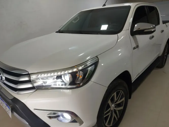 Toyota Hilux CD SRX 4X4 2.8 TDI 16V Diesel Aut. 2017