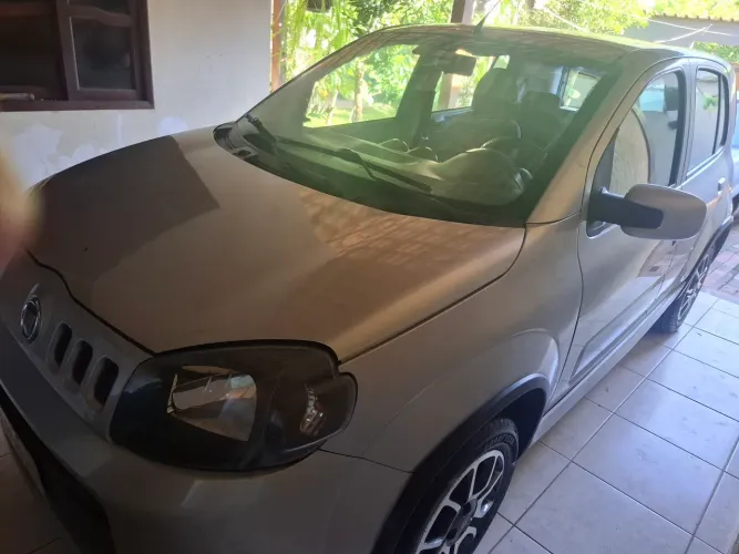 Fiat Uno Sporting 1.4 EVO Fire Flex 8V 4P 2012