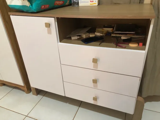 Cômoda amadeirada