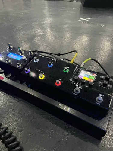 Line 6 HX Stomp XL + Controlador Midi