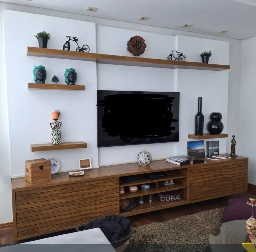 Lindo Móvel para TV (painel+prateleiras+rack). Medidas L316xA225xP51.