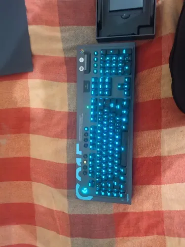 Vende-se teclado g915 R$ 750,00