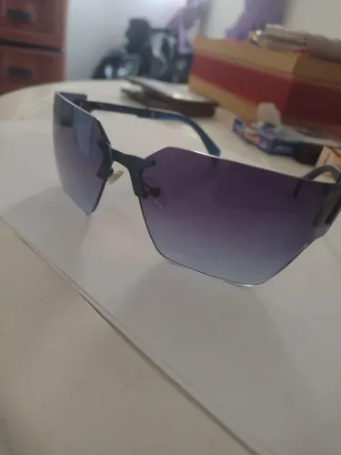 Óculos Alok! Comprei e não uso pois não tenho tempo pra sair. *39 Zap