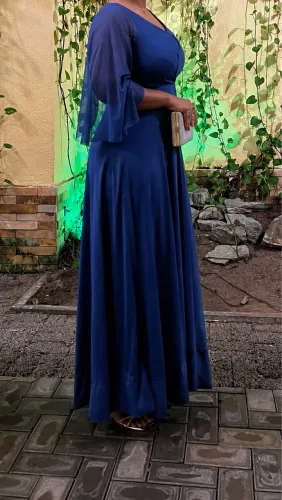 Vestido longo azul royal elegante