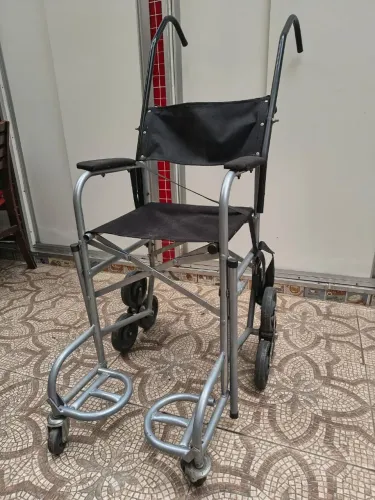 Cadeira de rodas dobrável para subir escada NCS CAR LASER Pouco uso
