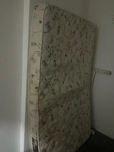 Colchão de solteirão todo bom