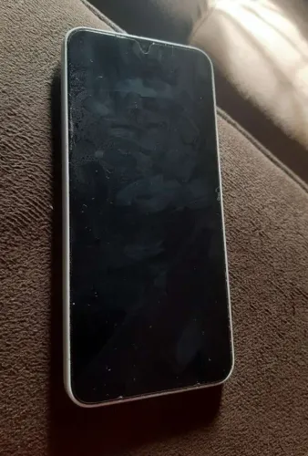 Samsung A16 semi novo