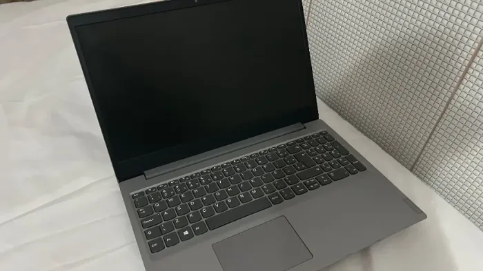 Lenovo IdeaPad S145-15IKB i3 - Para peças/conserto