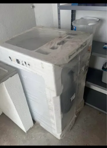 Maquina de Lavar Electrolux 14kg (LEJ14)