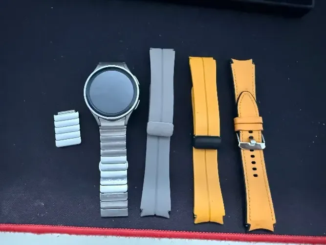 Samsung Galaxy Watch 5 Pro Titânio + 4 Pulseiras (LEIA A DESCRIÇÃO)