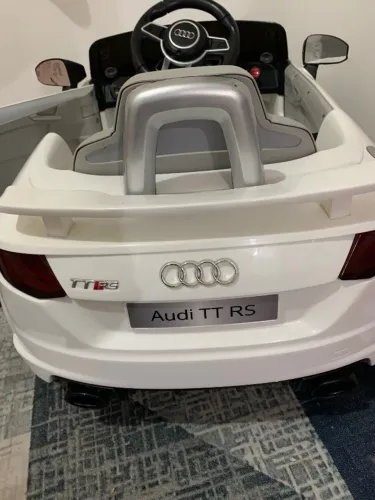 Carro eletrônico infantil