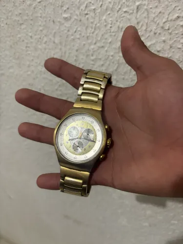Swatch pirâmide