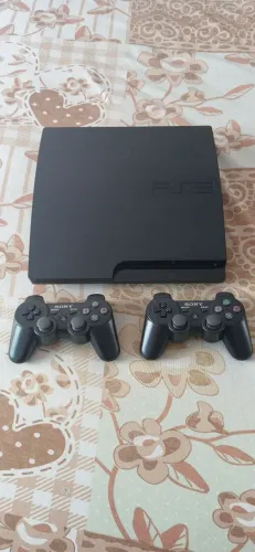 Lindo PS3 slim Desbloqueado praticamente semi novo lotado de jogos Impecável!