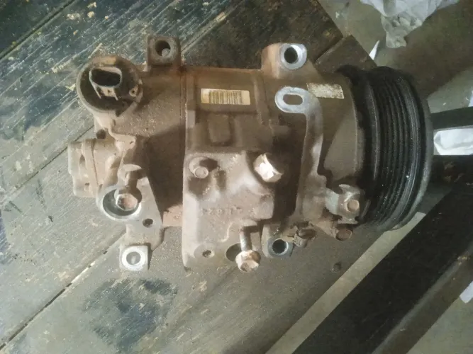 Compressor do ar-condicionado Toyota Corolla 2009 a 2015