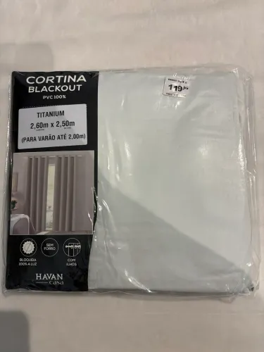 Cortina Black Out
