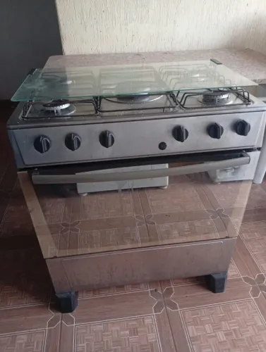Vendo fogão bem conservado funcionando tudo