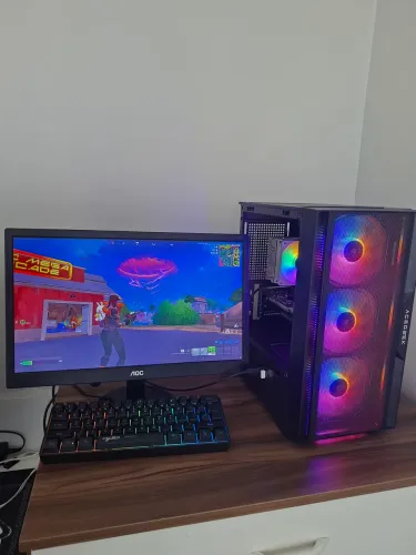 PC Gamer (i5 / GTX 1650 / 16GB / SSD) + Monitor AOC + Teclado RGB