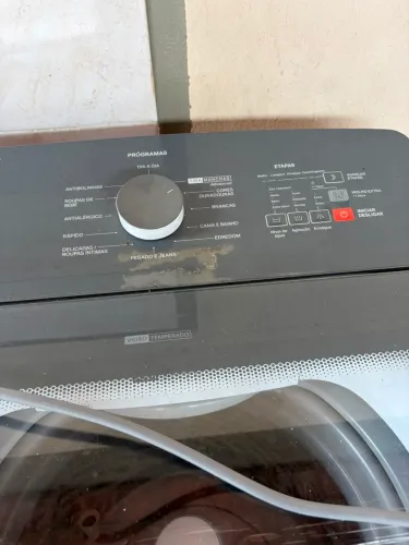 Máquina de lavar roupa usada