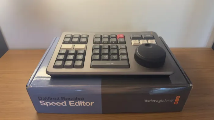Blackmagic Davinci Speed Editor