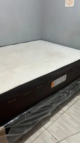 Cama queen