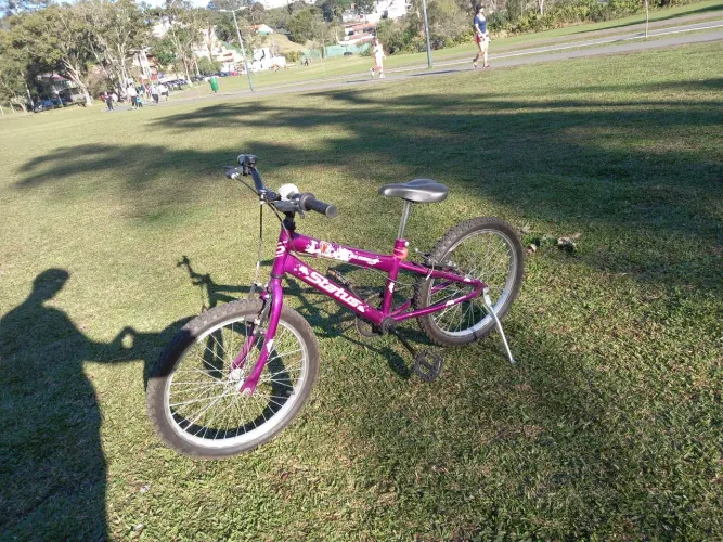 Bicicleta aro 20 - Menina