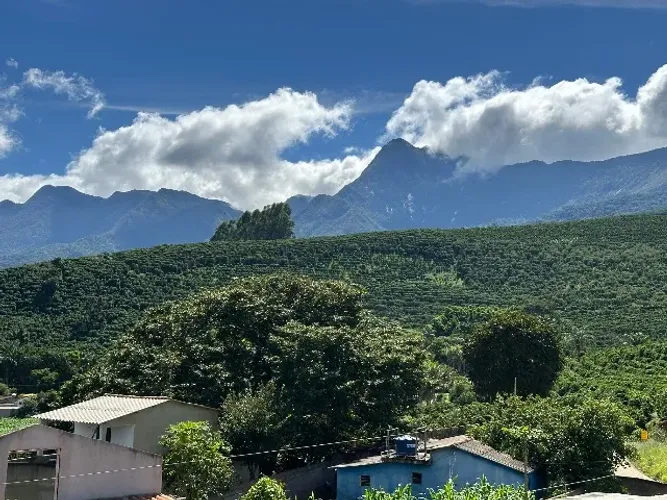 Casa de 3 andares em pedra menina,Dores do Rio preto,acesso capixaba ao pico da bandeira.