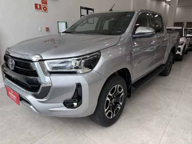 Toyota Hilux CD SRX 4X4 2.8 TDI 16V Diesel Aut. 2023