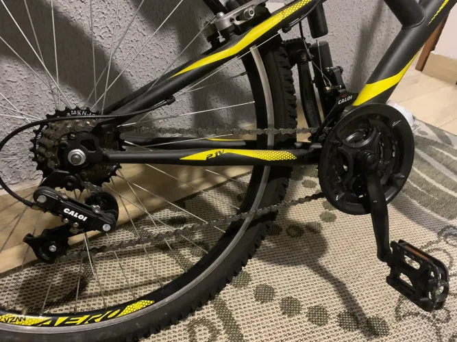 Bicicleta Caloi Andes Aro 26 - 21 Marchas, Preta e Amarela