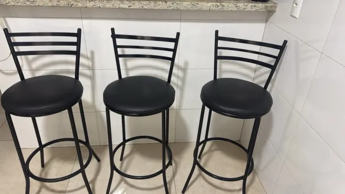 4 Banquetas novas
